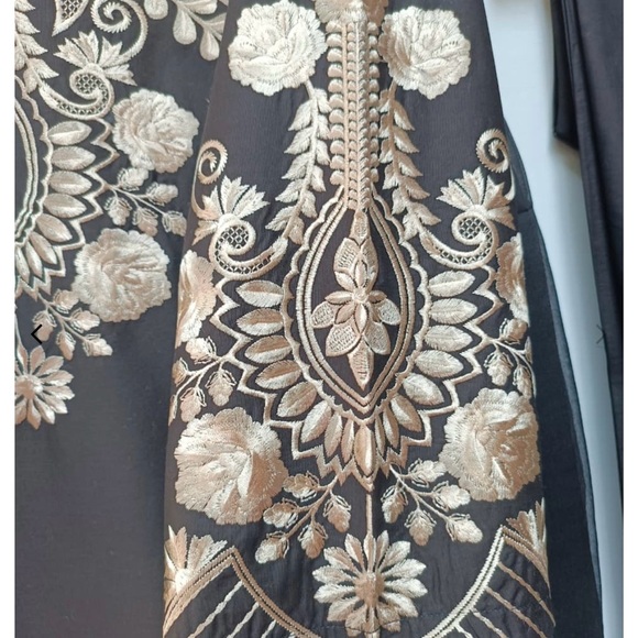 Category: 3Pc, Shirt, Trouser, Chiffon Dupatta
Fabric: Winter Cotton - Picture 2 of 6